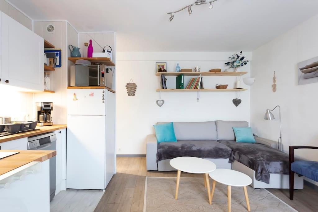 Chez Laurence - Elegant Appartement Climatise Avec Wifi Et Parking La Grande-Motte Kültér fotó