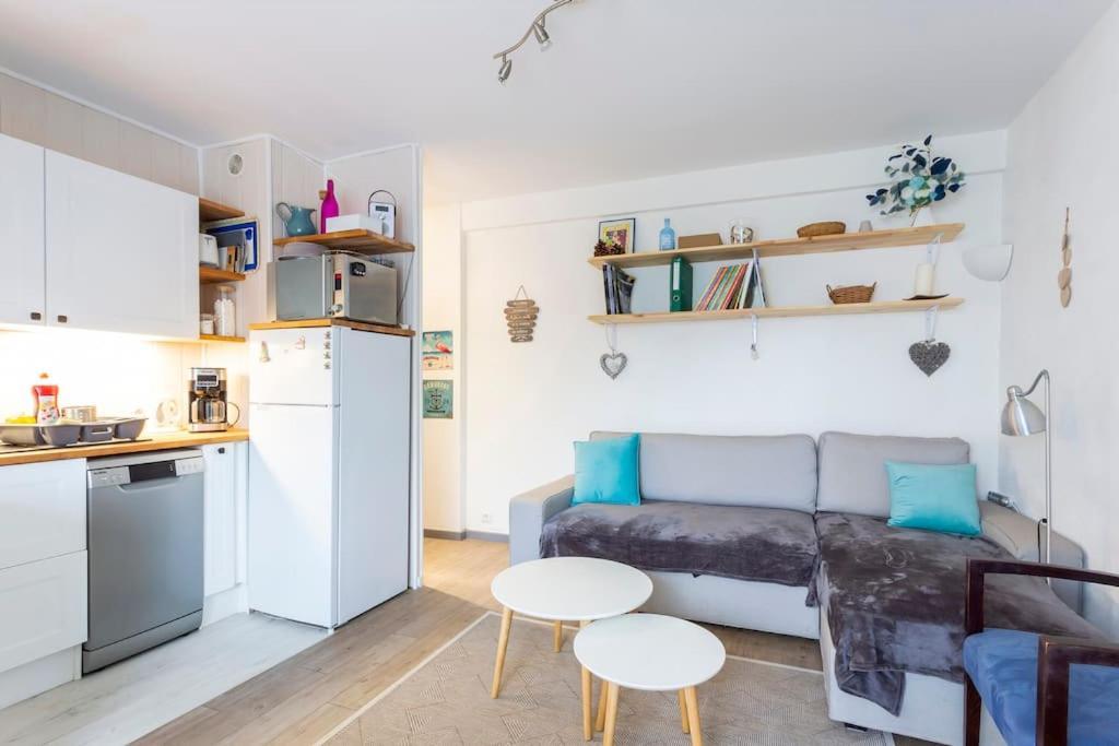 Chez Laurence - Elegant Appartement Climatise Avec Wifi Et Parking La Grande-Motte Kültér fotó